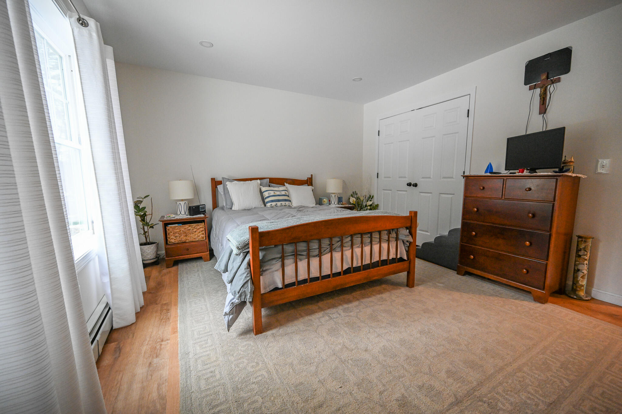 84 Harbor View Drive Limerick, ME 04048 - Photo 16 of 42 Main bedroom