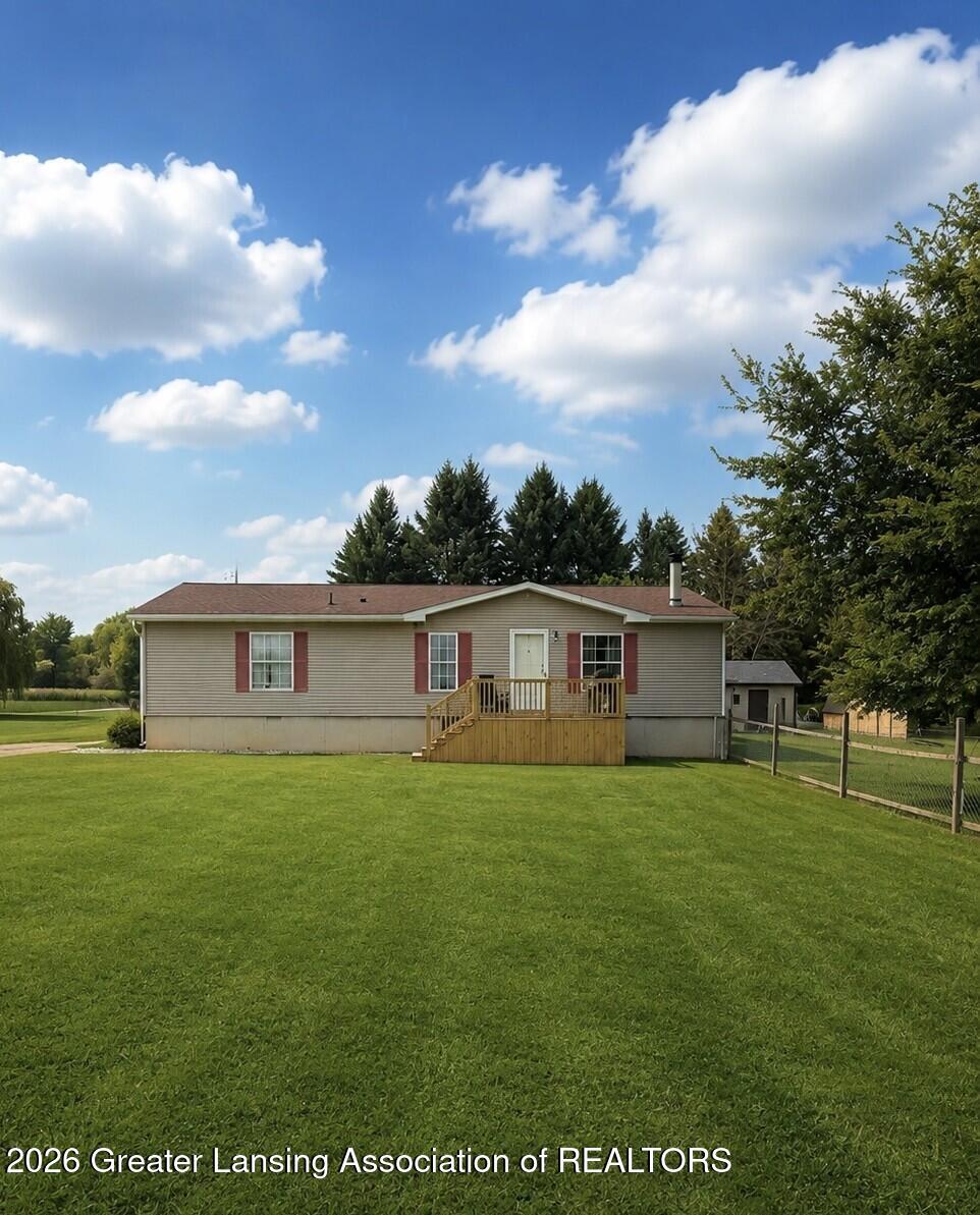 8271 Corrison Road Grand Ledge, MI 48837 - Photo 1 of 20 4e1b46f9-d6ec-4b7d-93fa-0a27697d3181