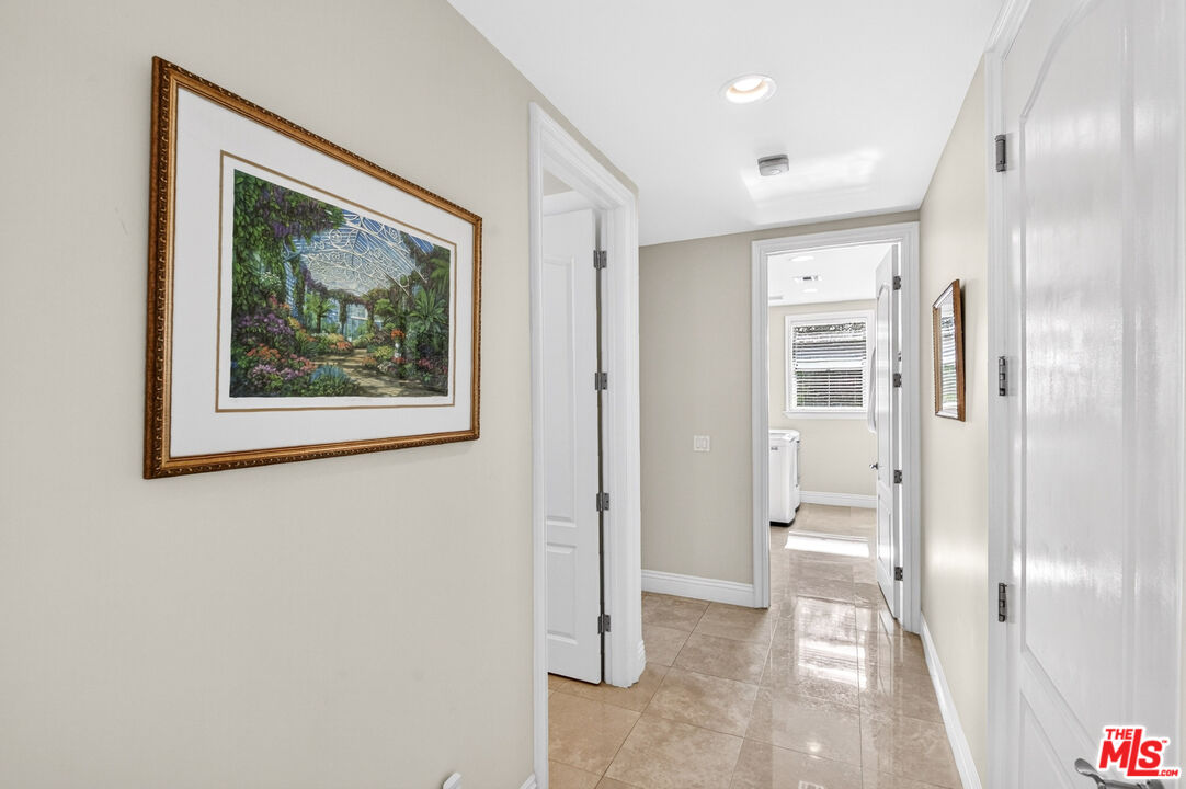 22355 South Summit Ridge Circle Chatsworth, CA 91311 - Photo 13 of 75