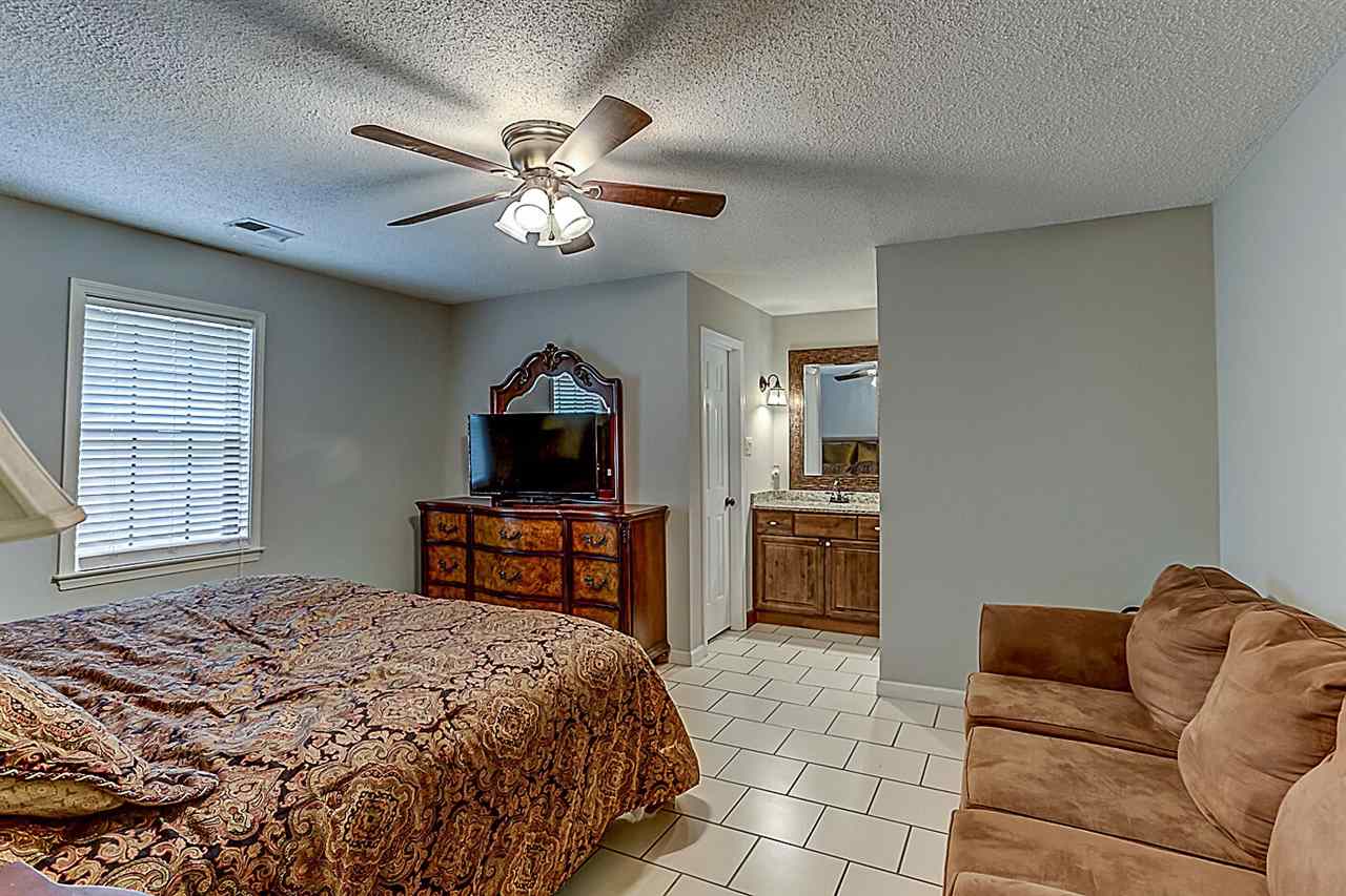 8090 Neshoba Road Germantown, TN 38138 - Photo 12 of 13 Gallery Image 12