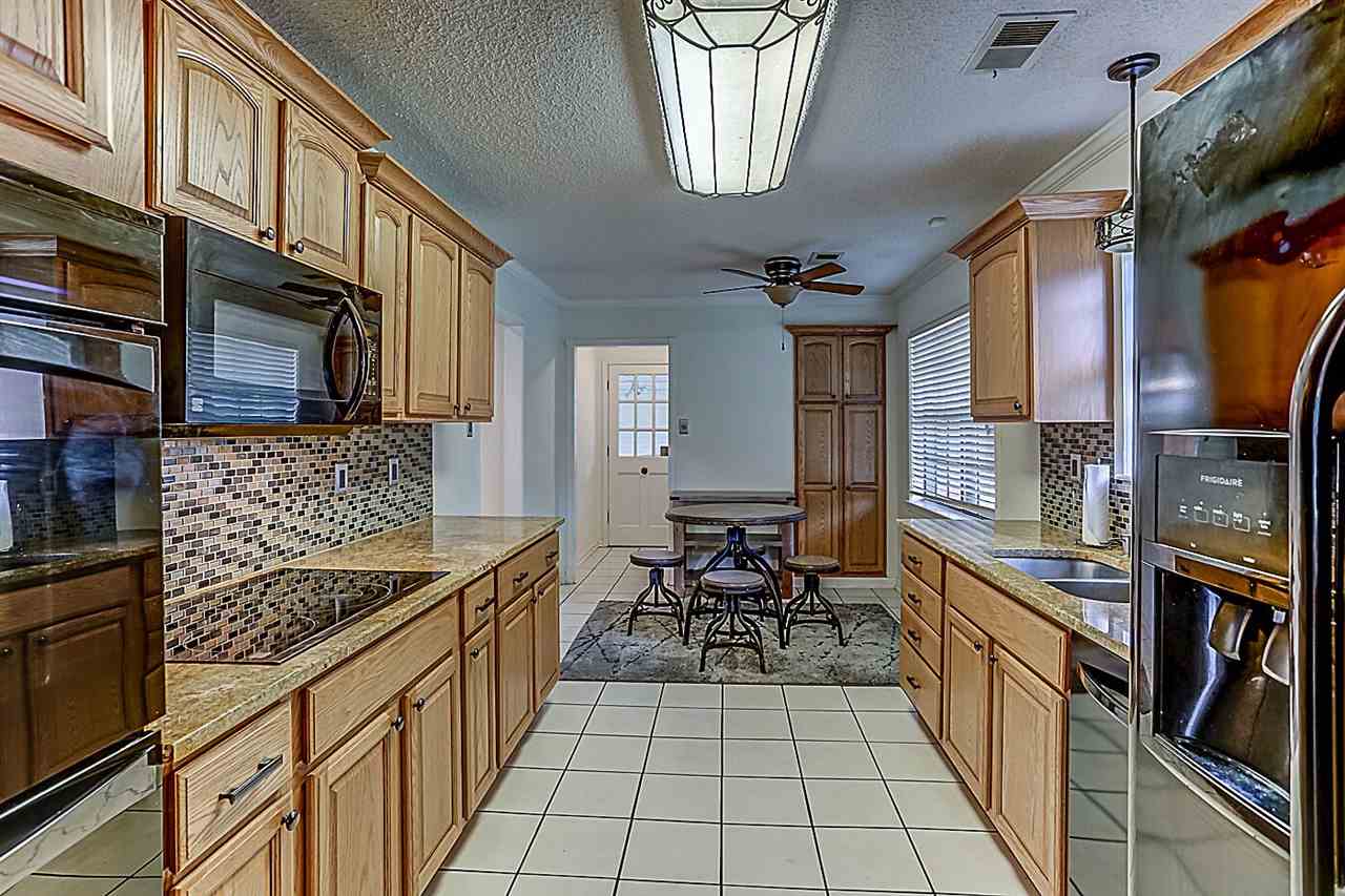 8090 Neshoba Road Germantown, TN 38138 - Photo 3 of 13 Gallery Image 3