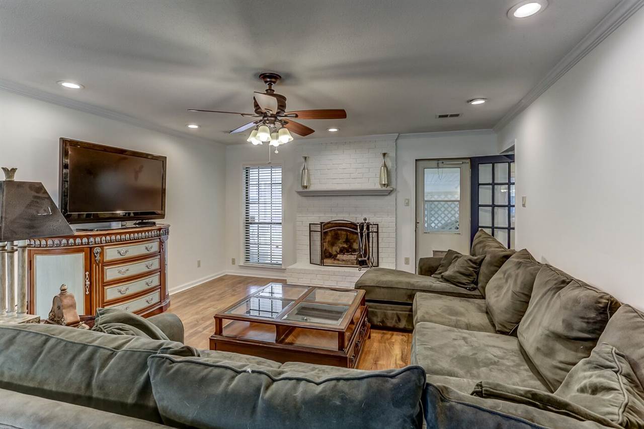 8090 Neshoba Road Germantown, TN 38138 - Photo 9 of 13 Gallery Image 9