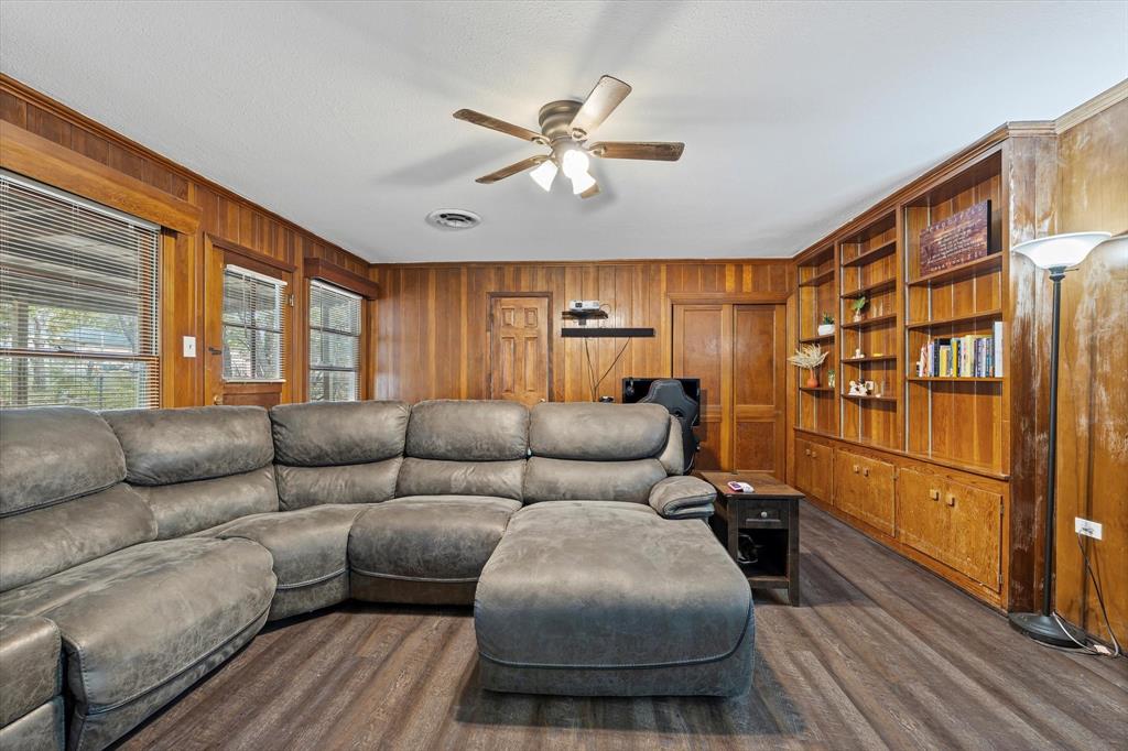 1208 Sunset Street Waco, TX 76710 - Photo 9 of 24 a living room with furniture and a window