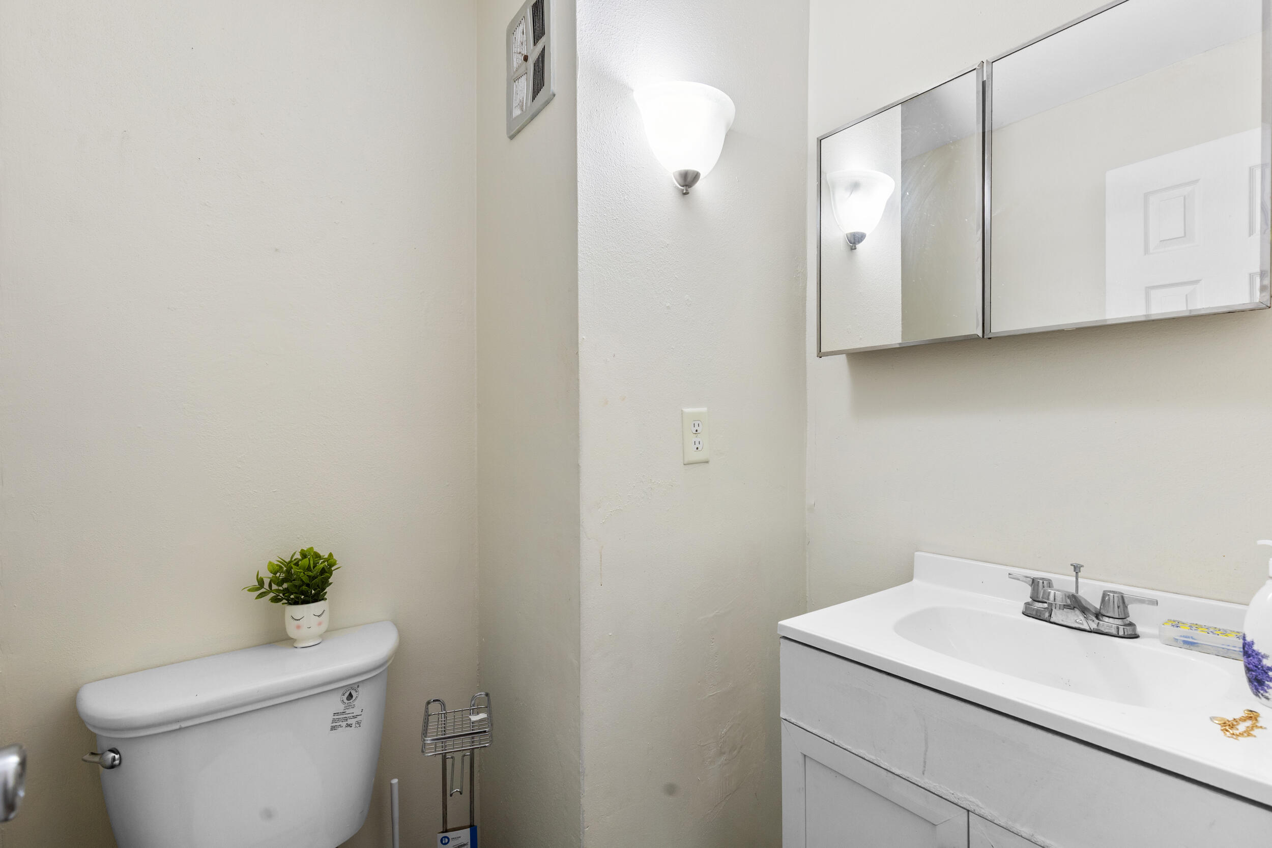 9241 West Allyn Street, Unit K Milwaukee, WI 53224 - Photo 7 of 15 Bathroom