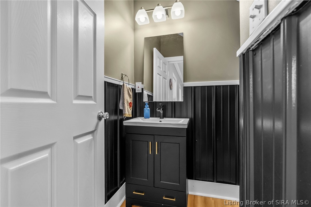 4702 Upper River Road Jeffersonville, IN 47130 - Photo 12 of 69 First Floor Half Bath