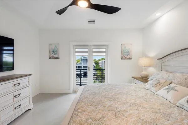 $2,295,000 | 937 Gulf Drive, Summerland Key, FL 33042