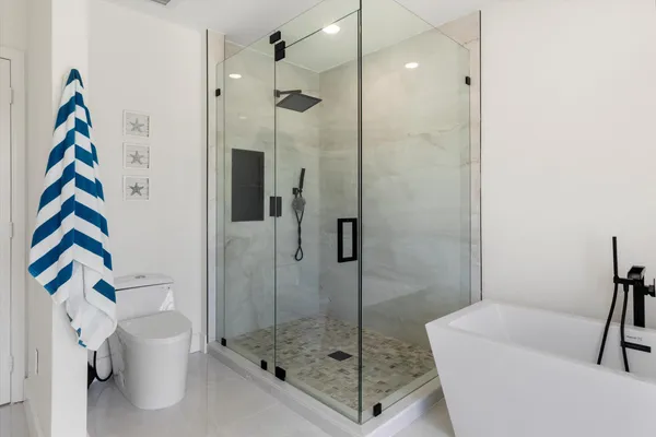 $2,295,000 | 937 Gulf Drive, Summerland Key, FL 33042