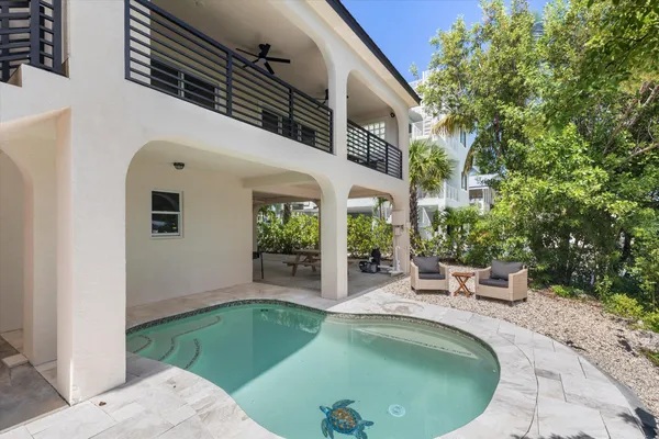 $2,295,000 | 937 Gulf Drive, Summerland Key, FL 33042