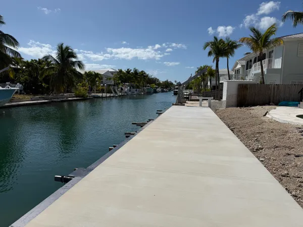 $2,295,000 | 937 Gulf Drive, Summerland Key, FL 33042