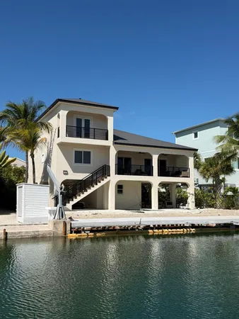 $2,295,000 | 937 Gulf Drive, Summerland Key, FL 33042