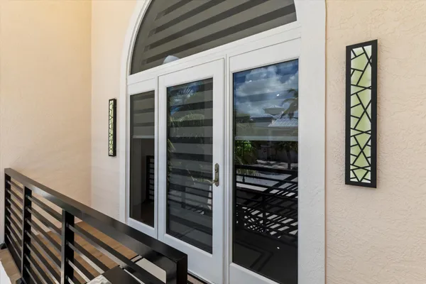 $2,295,000 | 937 Gulf Drive, Summerland Key, FL 33042