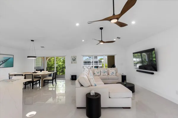 $2,295,000 | 937 Gulf Drive, Summerland Key, FL 33042