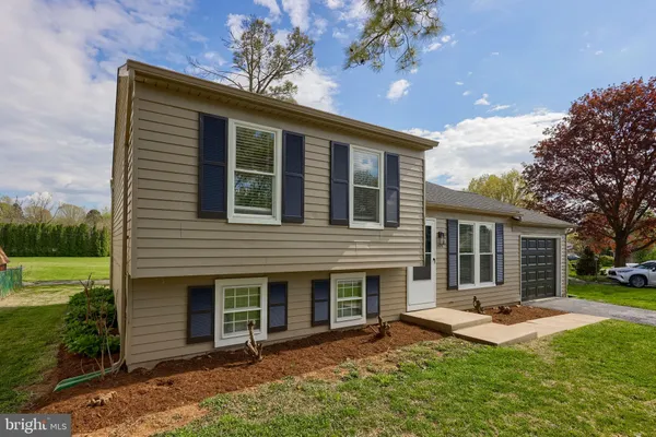 $319,900 | 106 Warren Way, Lancaster, PA 17601