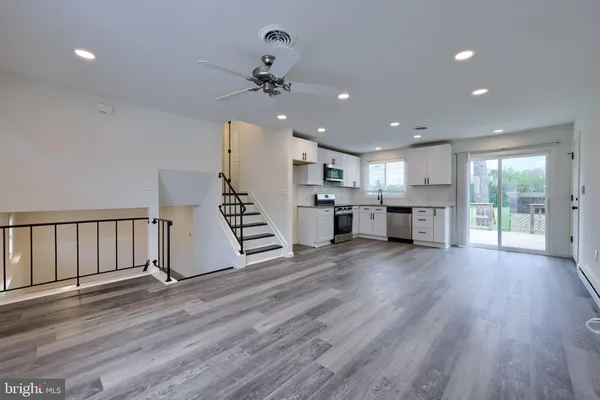$319,900 | 106 Warren Way, Lancaster, PA 17601