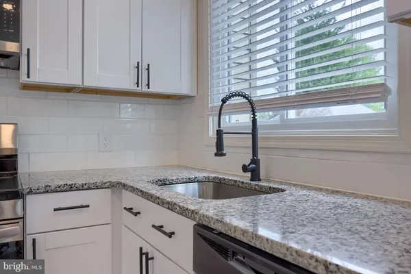 $319,900 | 106 Warren Way, Lancaster, PA 17601