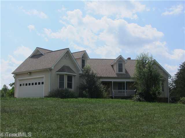 390 Duggins Road Stoneville, NC 27048 - Photo 3 of 13 Exterior Front.