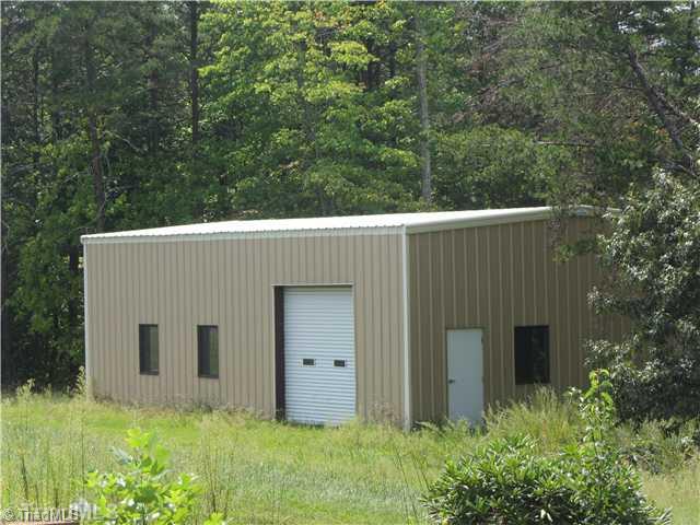 390 Duggins Road Stoneville, NC 27048 - Photo 4 of 13 Workshop.