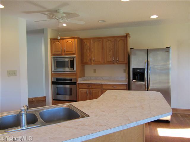390 Duggins Road Stoneville, NC 27048 - Photo 7 of 13 Kitchen.