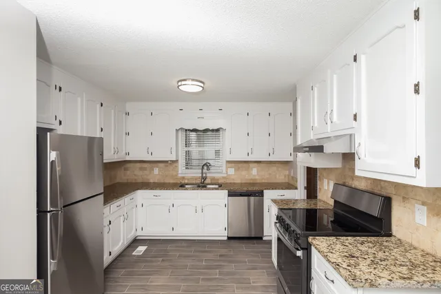 $1,795 | 4825 West Mceachern Woods Drive, Powder Springs, GA 30127