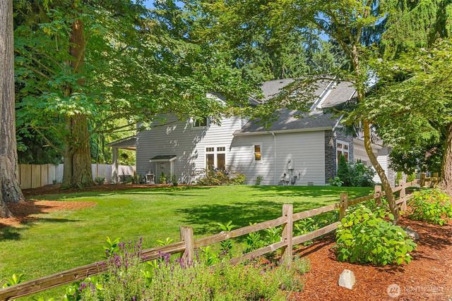 a house view with a outdoor space