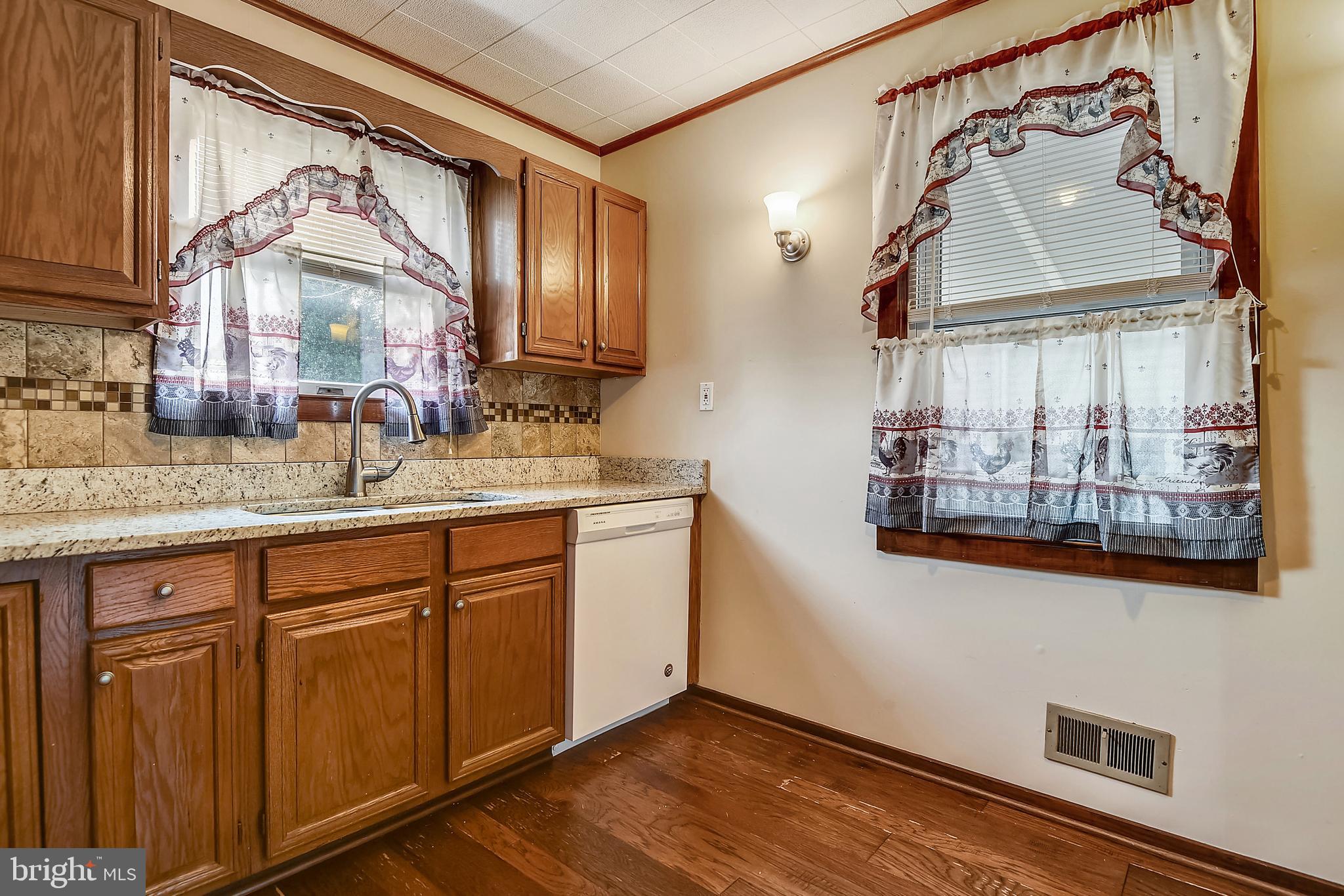 2605 Plainfield Road Baltimore, MD 21222 - Photo 15 of 31 Kitchen view 3