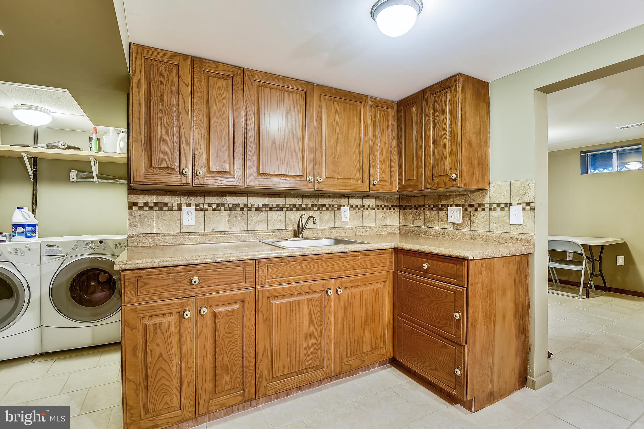 2605 Plainfield Road Baltimore, MD 21222 - Photo 17 of 31 Lower level view 3