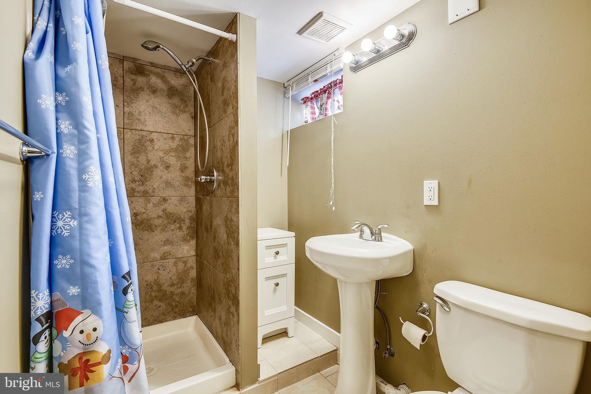 2605 Plainfield Road Baltimore, MD 21222 - Photo 24 of 31 Lower Level bathroom