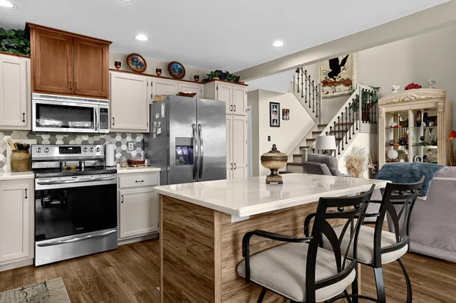 $514,900 | 1025 Lauderdale North, Onalaska, WI 54650