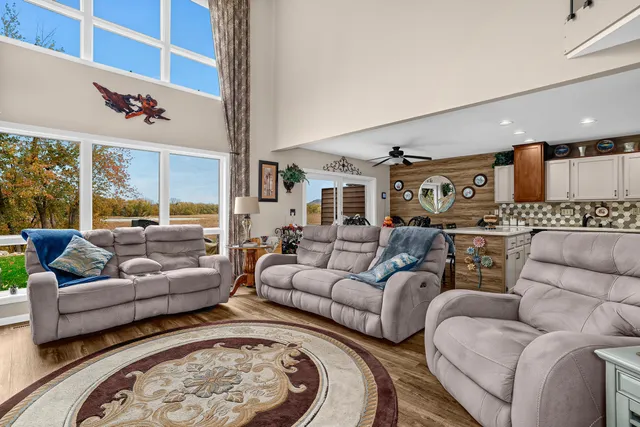 $514,900 | 1025 Lauderdale North, Onalaska, WI 54650