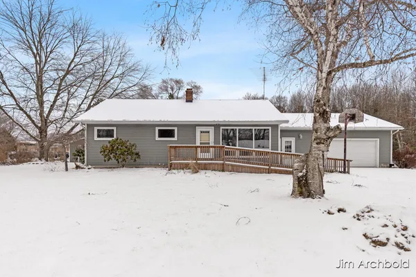 $265,000 | 274 West Barton Street, Newaygo, MI 49337