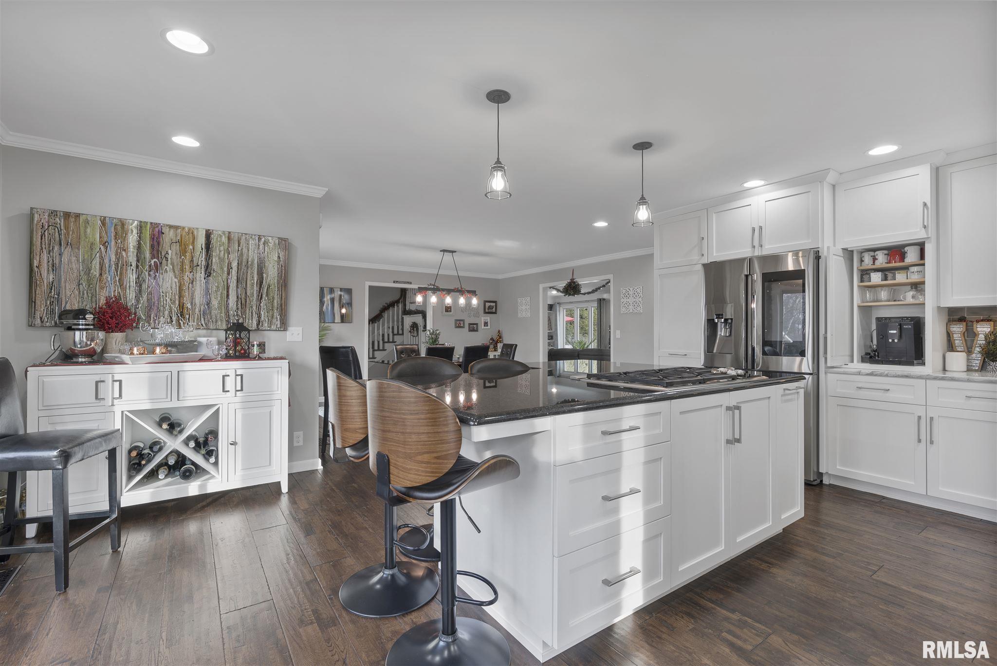 407 West Wolf Road Peoria, IL 61614 - Photo 13 of 42 Gallery Image 13