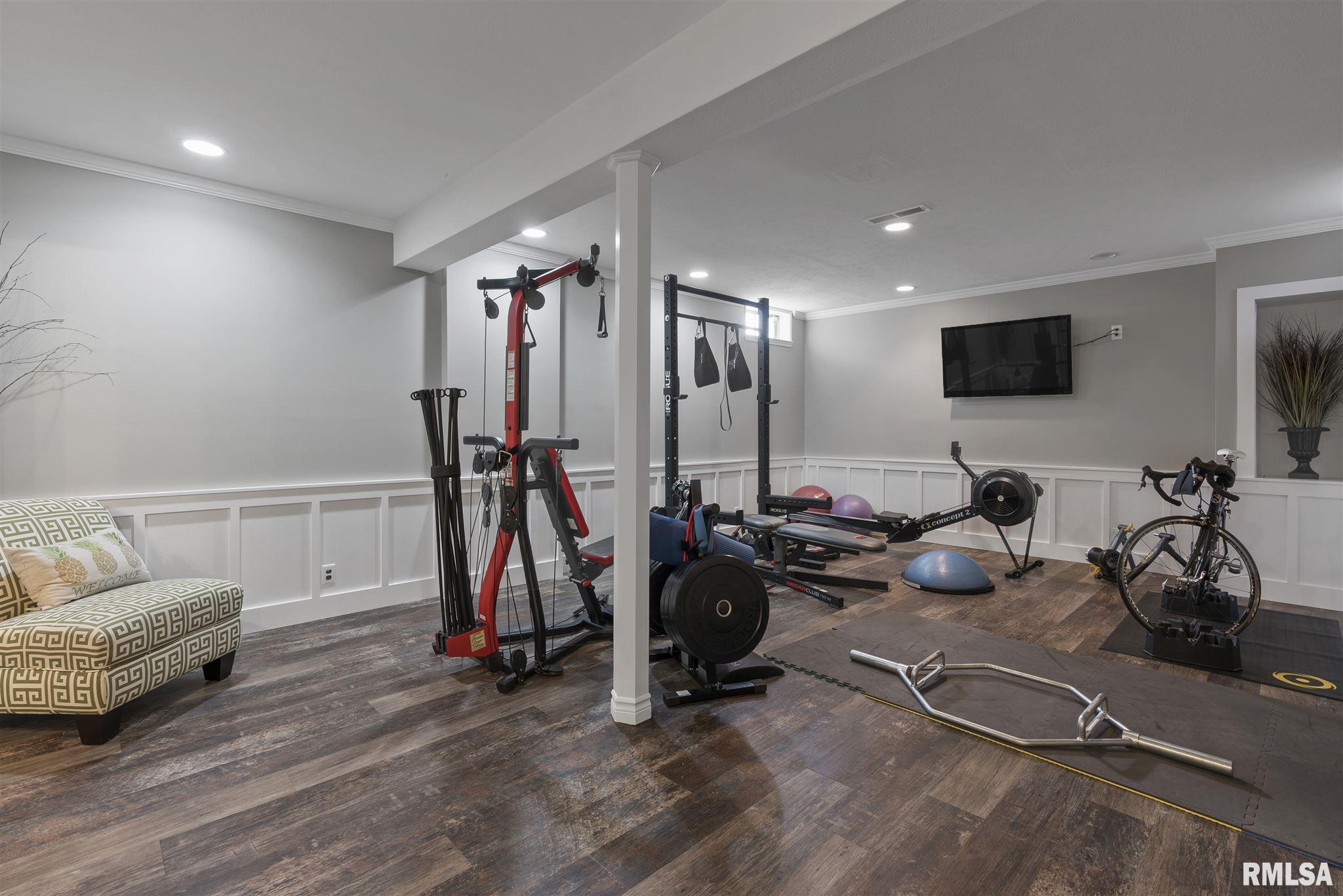 407 West Wolf Road Peoria, IL 61614 - Photo 32 of 42 Gallery Image 32