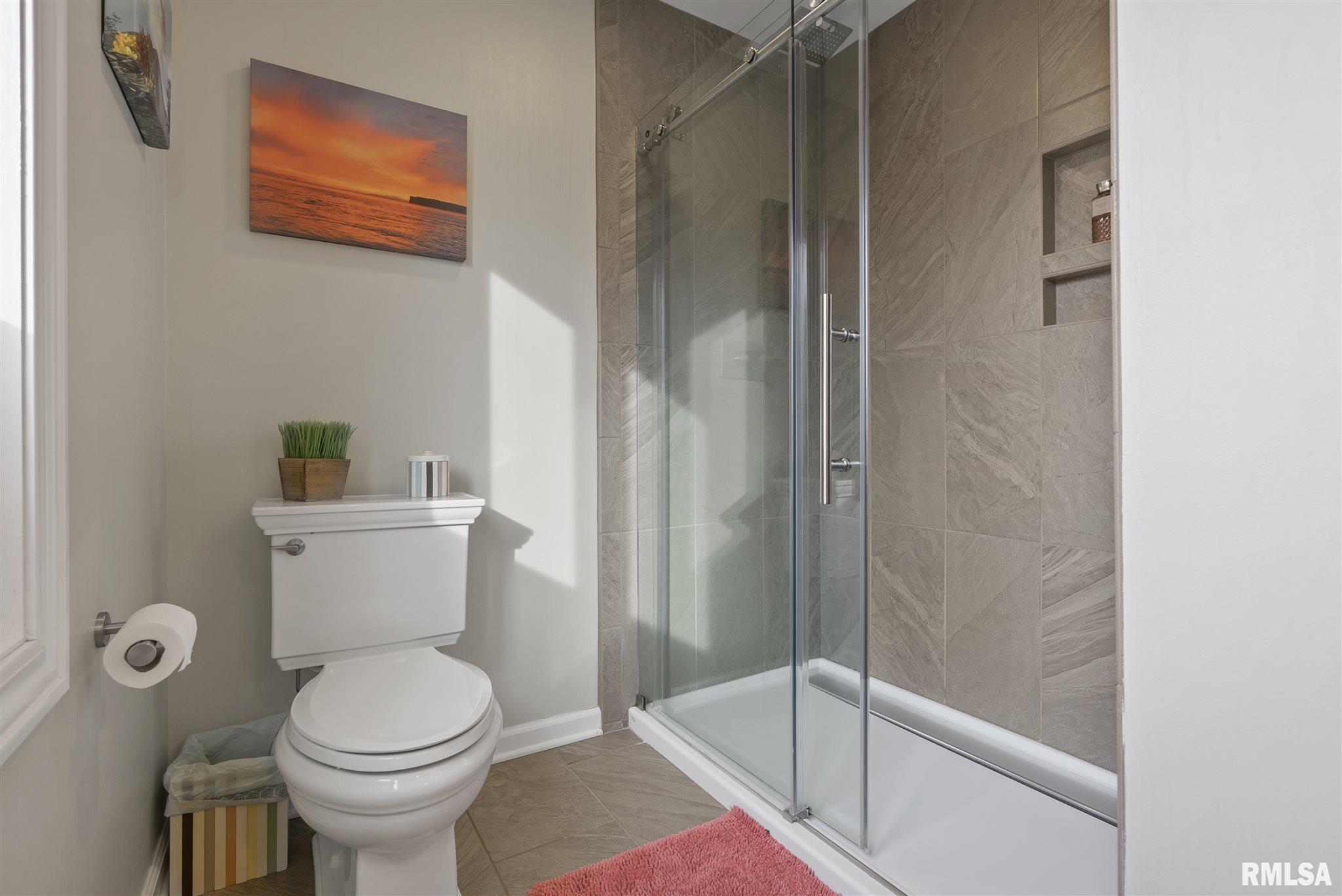 407 West Wolf Road Peoria, IL 61614 - Photo 35 of 42 Gallery Image 35