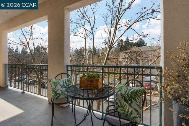 $785,000 | 1860-1860 Tice Creek Drive, Unit 1307, Walnut Creek, CA 94595