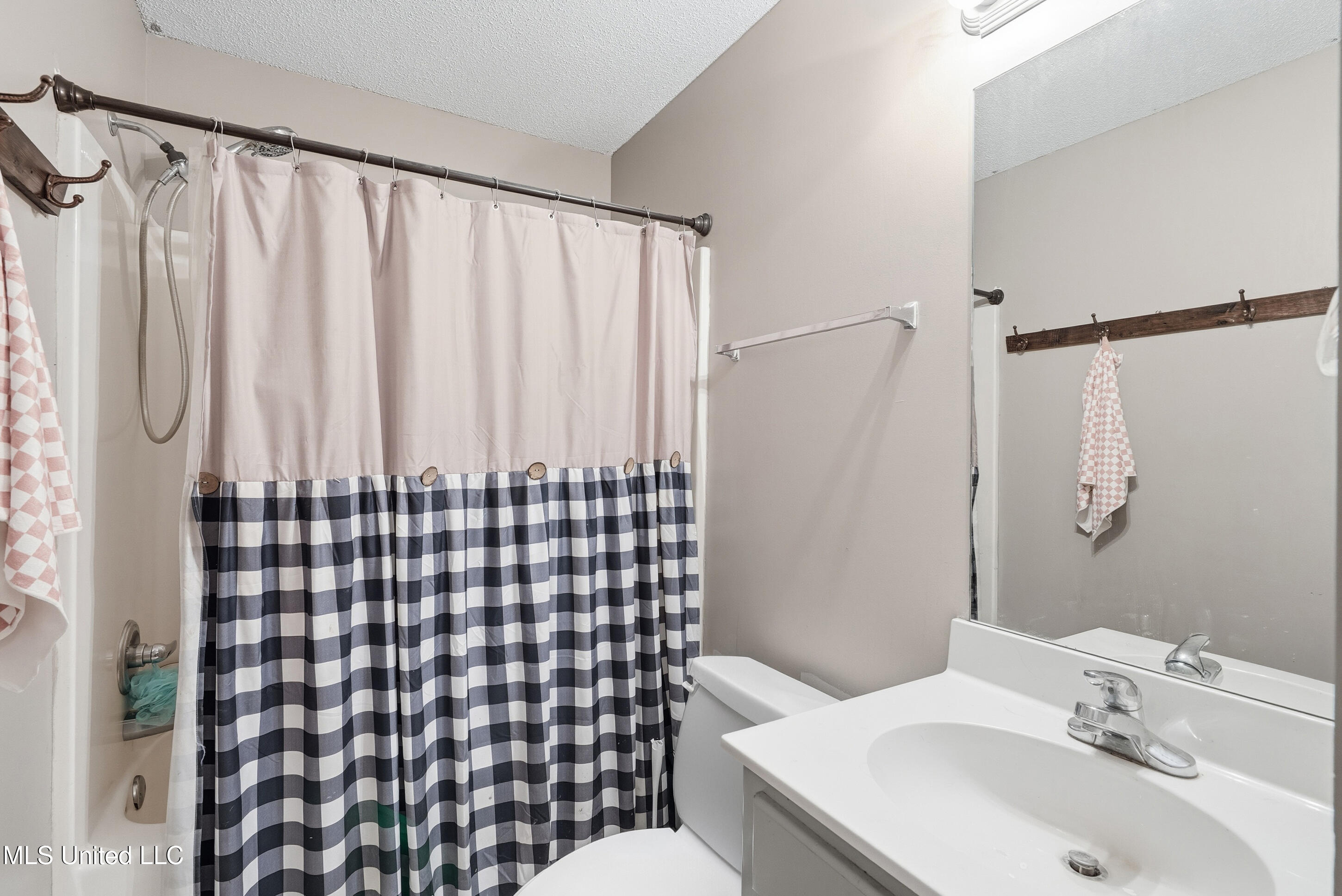 109 Waverly Circle Senatobia, MS 38668 - Photo 13 of 25 13_109_waverly_011