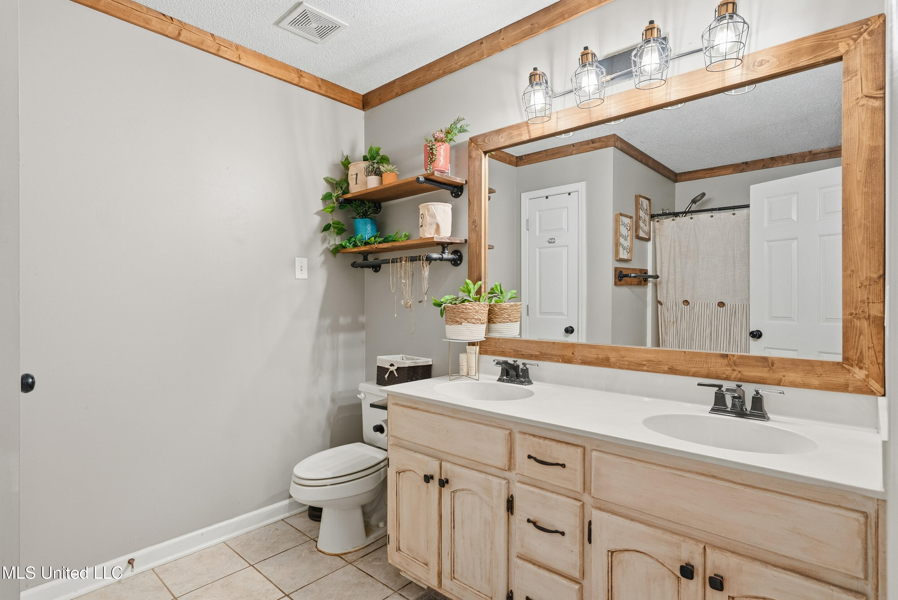 109 Waverly Circle Senatobia, MS 38668 - Photo 17 of 25 17_109_waverly_015