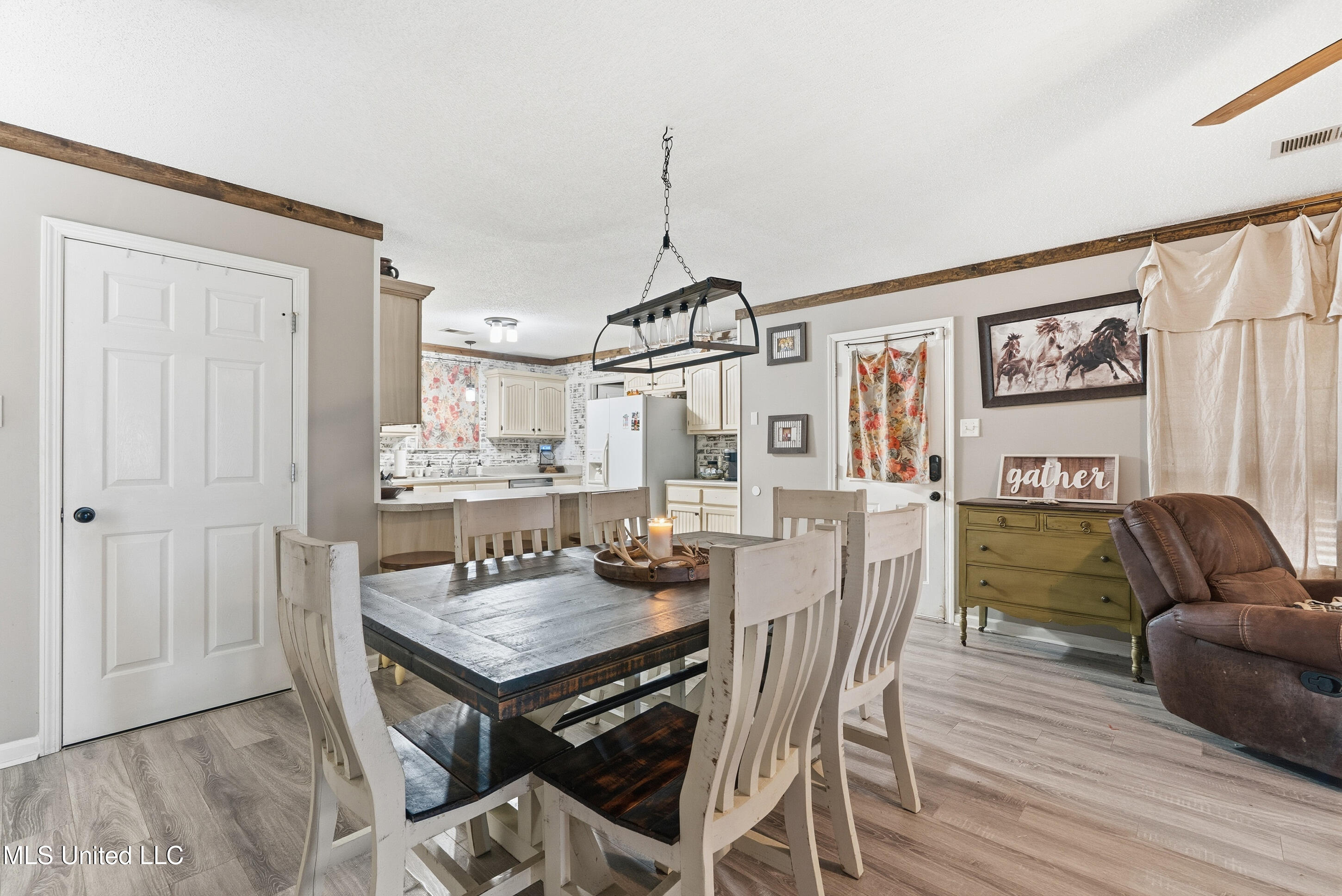 109 Waverly Circle Senatobia, MS 38668 - Photo 7 of 25 7_109_waverly_005