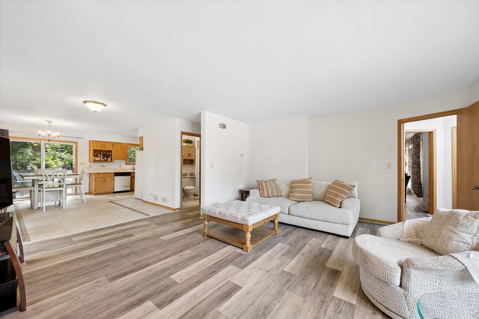 11131 Dineff Road Lemont, IL 60439 - Photo 17 of 37