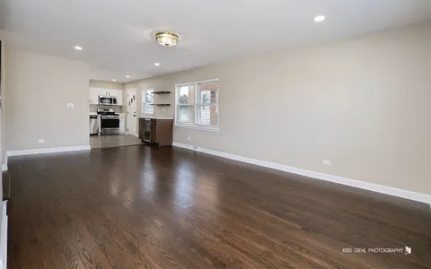 $340,000 | 447 Elmhurst Road, Mount Prospect, IL 60056