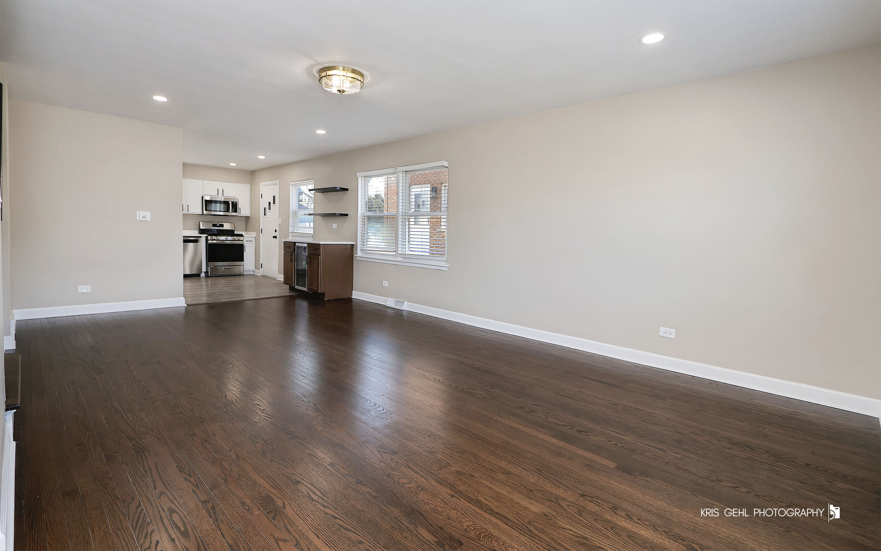 447 Elmhurst Road Mount Prospect, IL 60056 - Photo 4 of 22