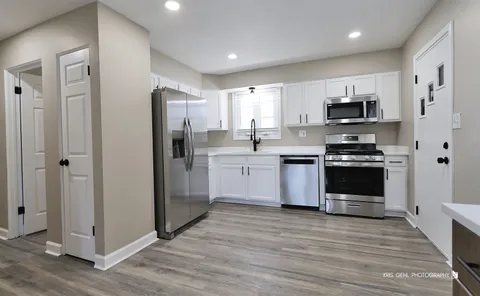 $340,000 | 447 Elmhurst Road, Mount Prospect, IL 60056