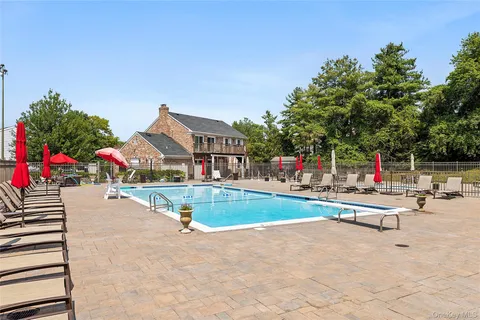 $938,000 | 137 Woodlake Drive West, Woodbury, NY 11797