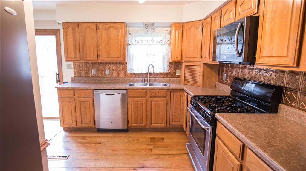 159 Sutherland Road Grove City, PA 16127 - Photo 6 of 20