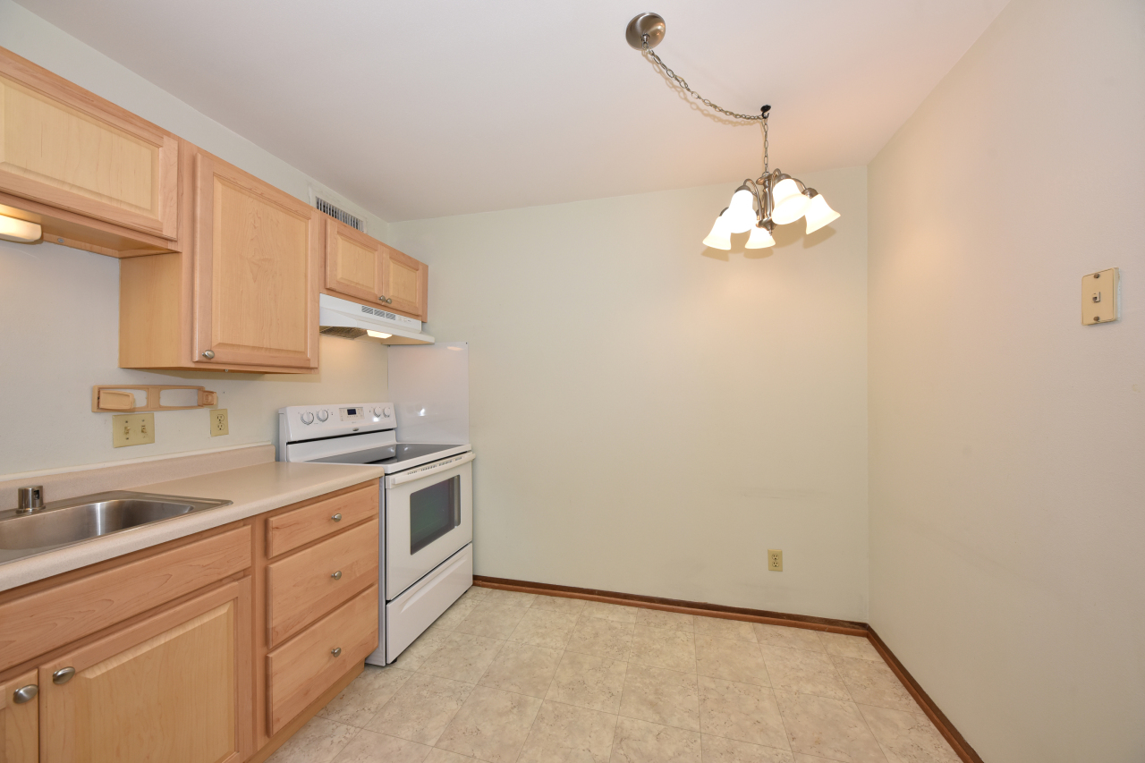 11927 West Appleton Avenue, Unit 6 Milwaukee, WI 53224 - Photo 13 of 38 Photo 21