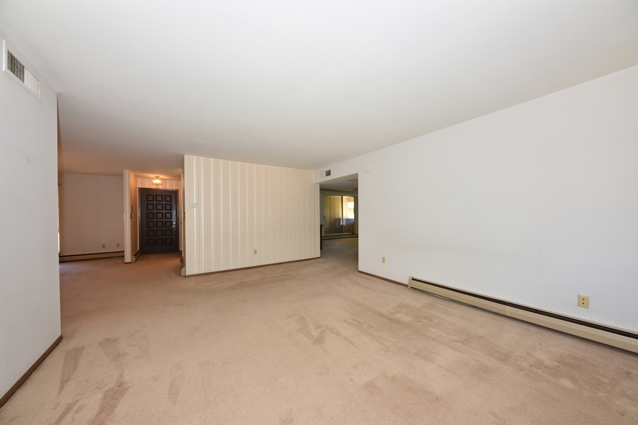 11927 West Appleton Avenue, Unit 6 Milwaukee, WI 53224 - Photo 16 of 38 Photo 23