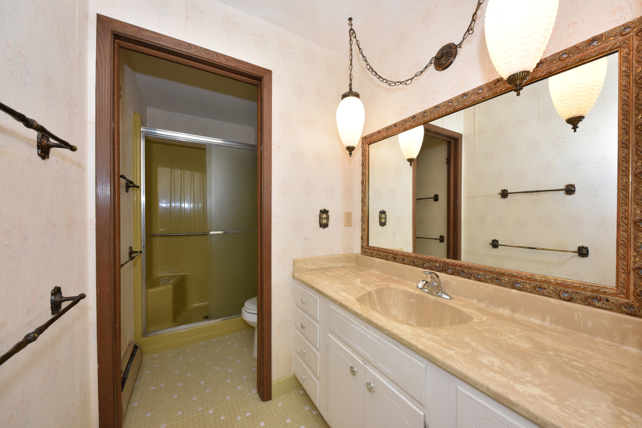11927 West Appleton Avenue, Unit 6 Milwaukee, WI 53224 - Photo 22 of 38 Photo 34