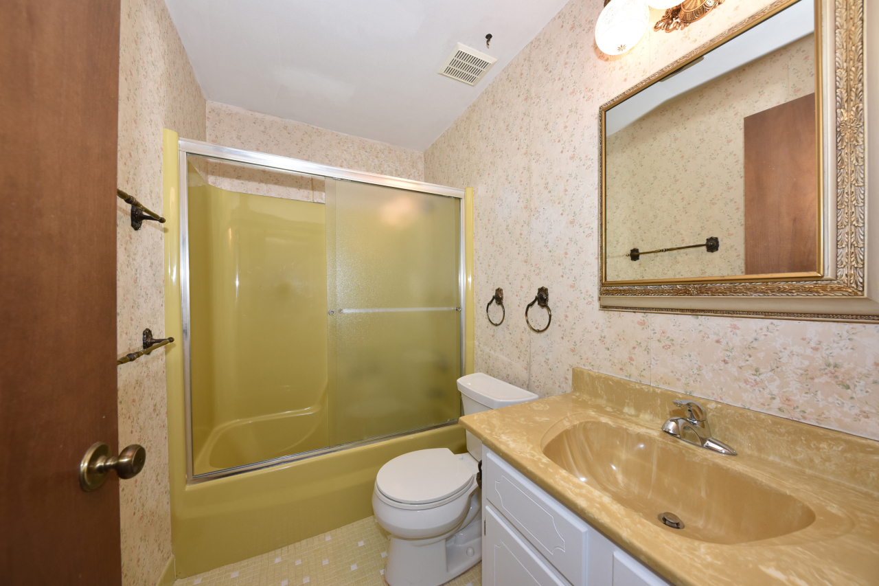 11927 West Appleton Avenue, Unit 6 Milwaukee, WI 53224 - Photo 24 of 38 Photo 38