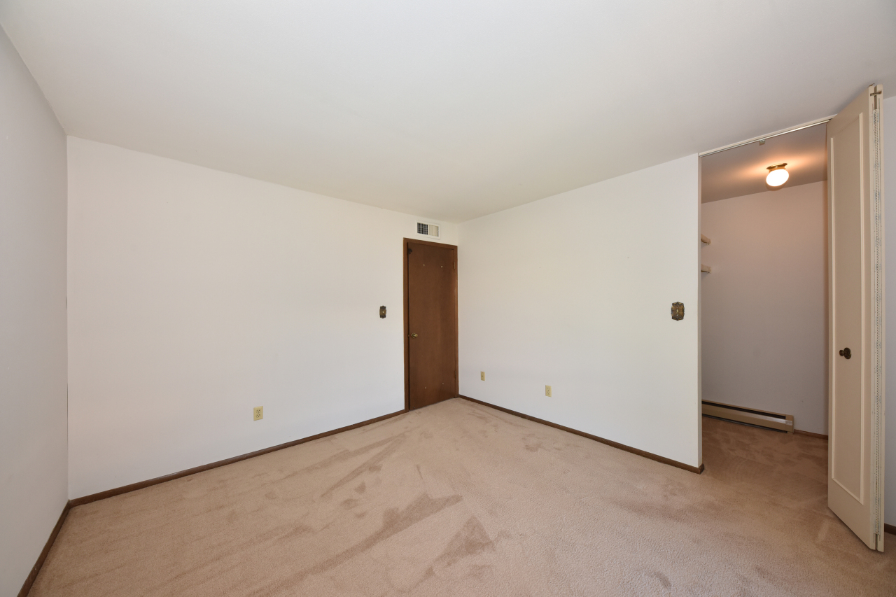 11927 West Appleton Avenue, Unit 6 Milwaukee, WI 53224 - Photo 26 of 38 Photo 37