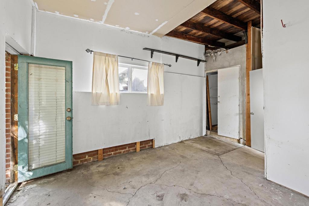 844 Saxony Road Encinitas, CA 92024 - Photo 25 of 31 a view of a room with an empty space