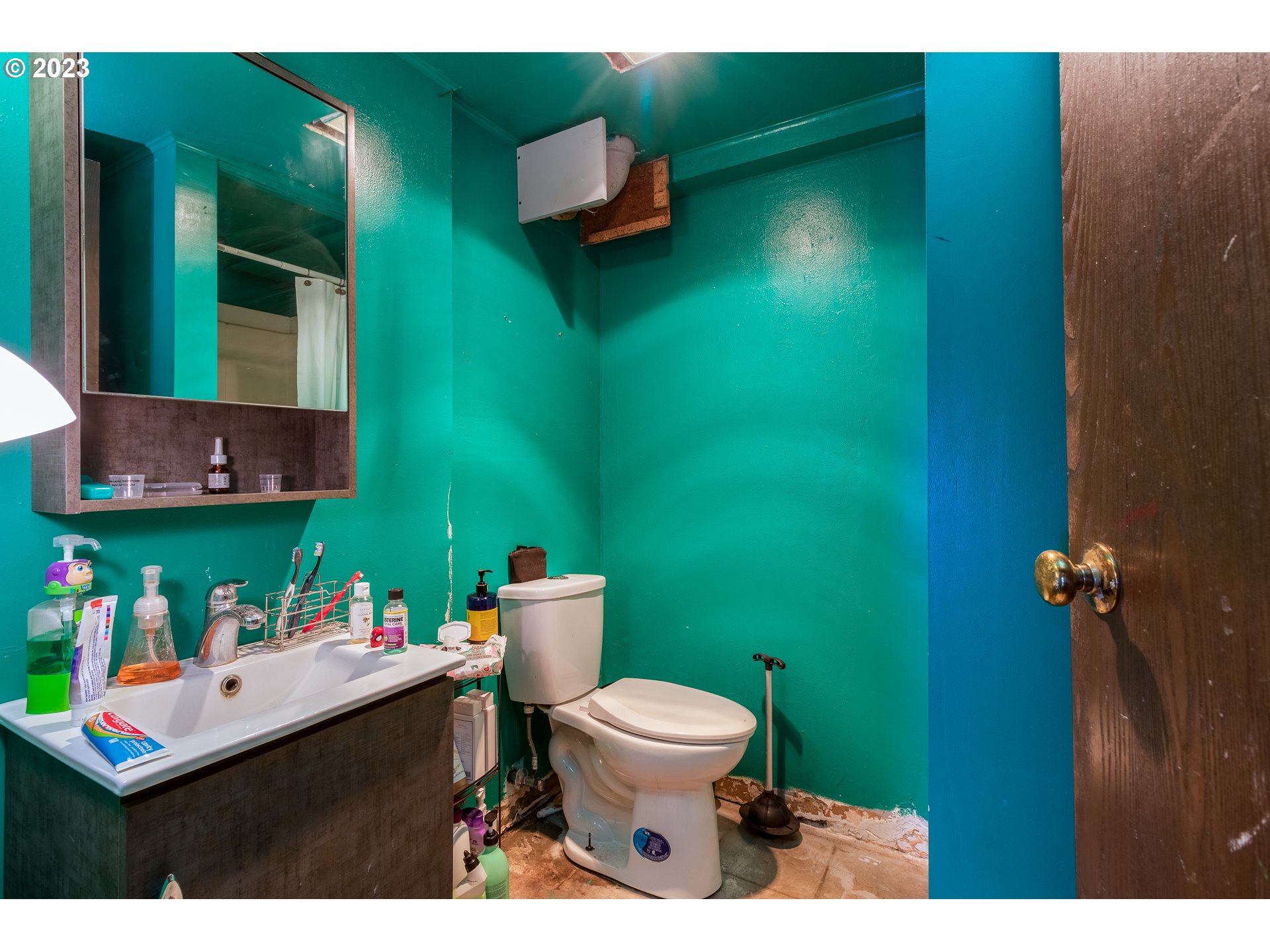 840 West Ridgeway Avenue Hermiston, OR 97838 - Photo 17 of 18 Bathroom